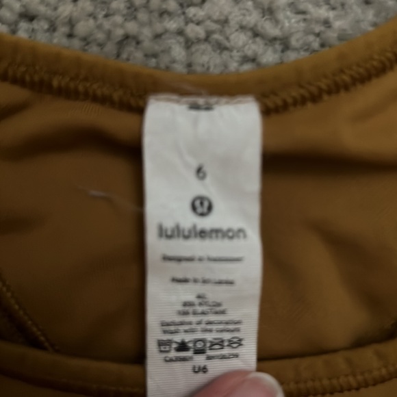 lululemon sports bra - Picture 3 of 3
